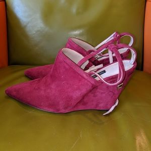 vachya pointy toe wedge pumps